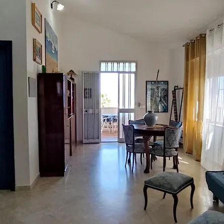 Semesterbostad Gioia Alcamo